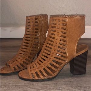 Tan suede heels! Worn once!!